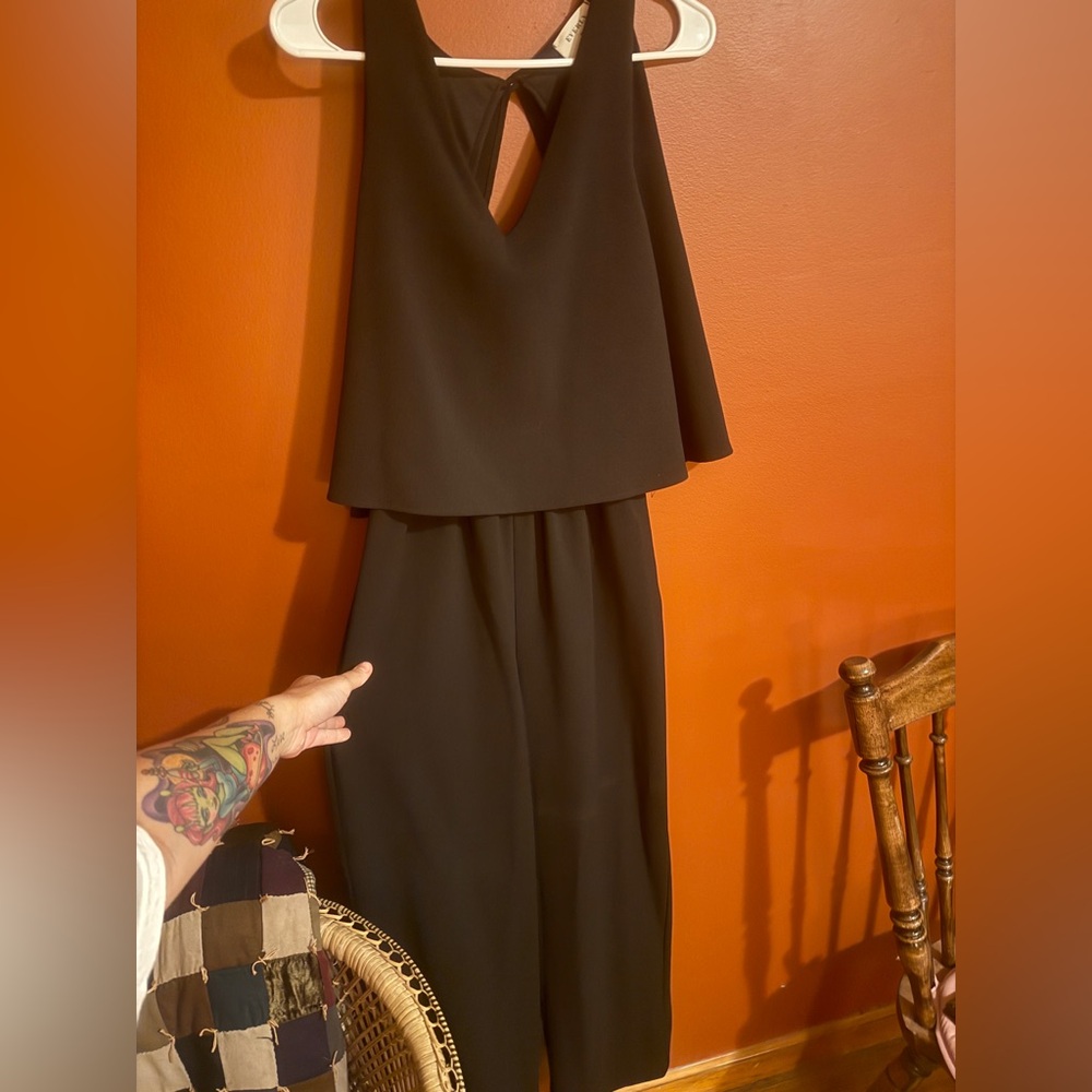 Everly Classic Black Dress